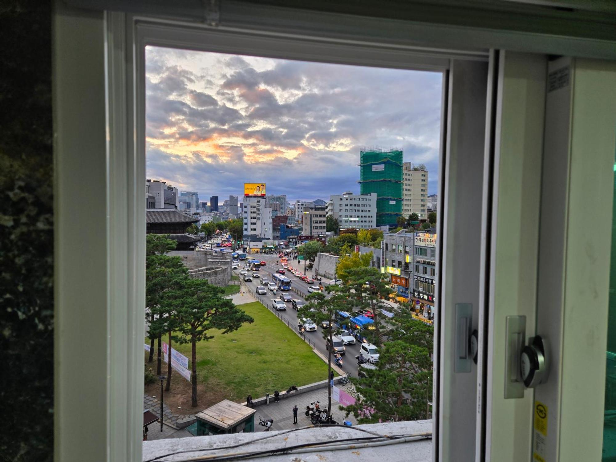 K-Stay Guesthouse Dongdaemun โซล ภายนอก รูปภาพ